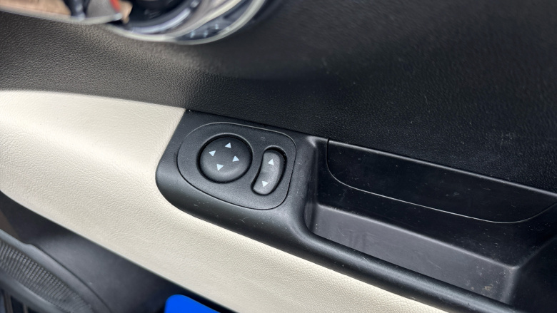 Fiat 500 1.0 Mild Hybrid Dolcevita [Part Leather] 3dr Petrol Hatchback